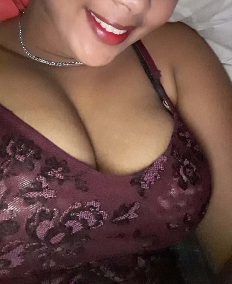 sexy lady in need of love